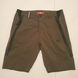Nike Men's Tech Tapered Shorts Size 34 Black Green